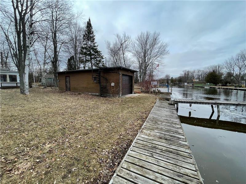 Cozy Lakefront Cottage Pefferlaw Cottage Rental DI38125