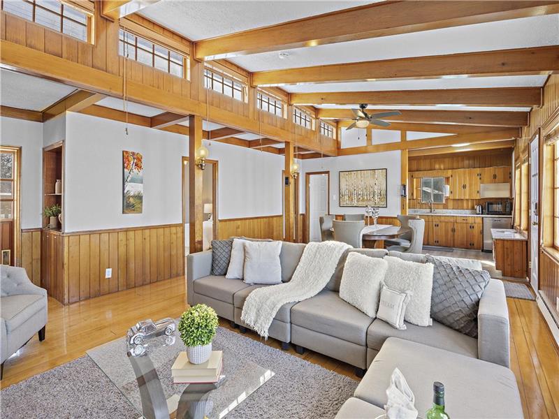 Cozy Lakefront Cottage Pefferlaw Cottage Rental DI38125