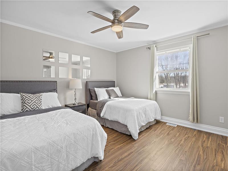 Cozy Lakefront Cottage Pefferlaw Cottage Rental DI38125