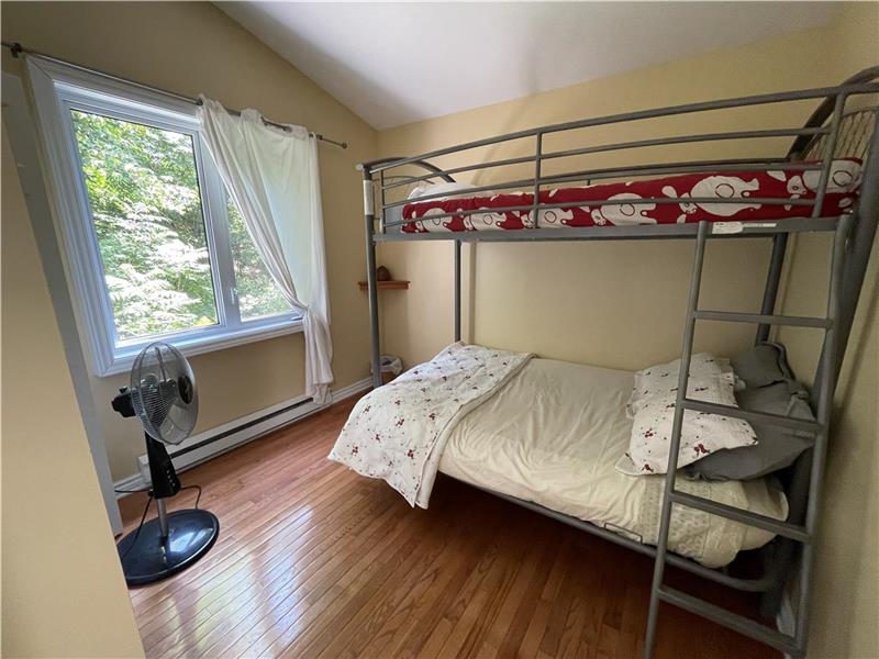 Spectacles lake view cottage with La Pêche Cottage Rental GL38130