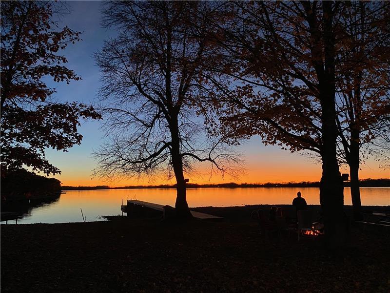 Wolfe Island Northside Waterfront Wolfe Island Cottage Rental GL