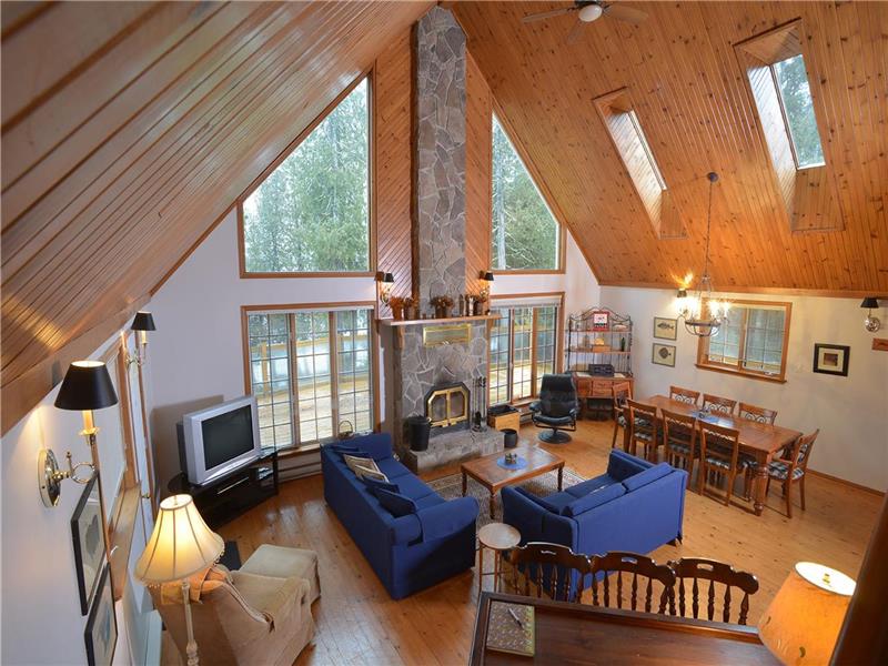 Chalet des Pins Bouchette Cottage Rental PL38167 CottagesInCanada