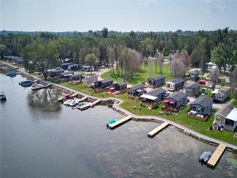 Kawartha 2 & 3 Bedroom Cottages at Lindsay Cottage Rental GL38194
