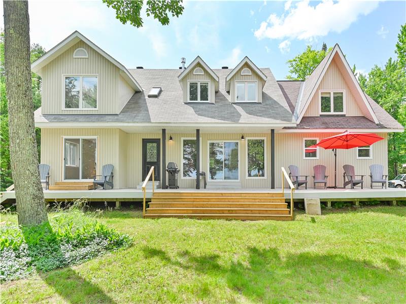 The Sands Plevna Cottage Rental DI38278 CottagesInCanada