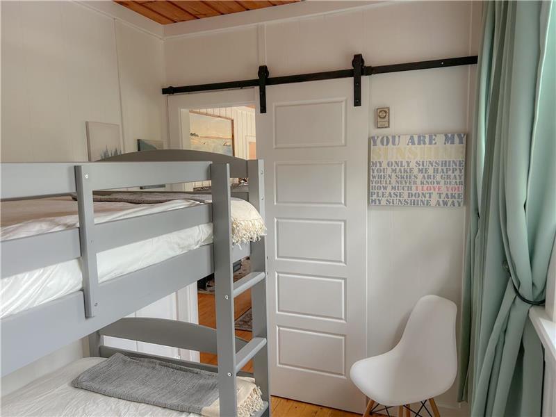 South Shore Green Bay Nova Scotia 3 Bridgewater Cottage Rental PL