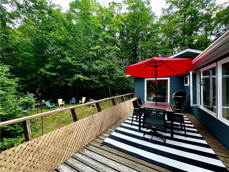 Horseshoe Lake Cottage Parry Sound Cottage Rental PL38353 CottagesInCanada