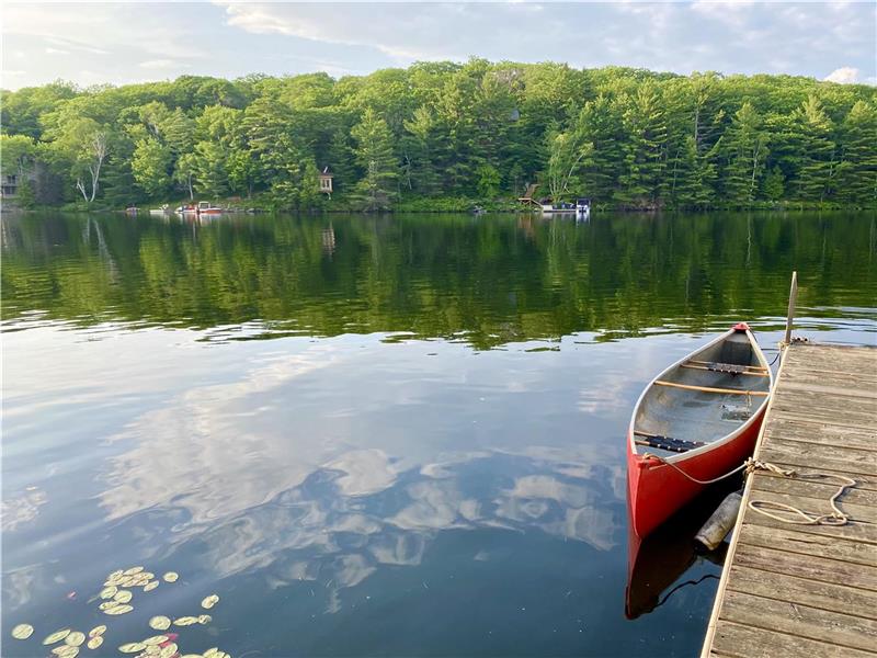 Horseshoe Lake Cottage Parry Sound Cottage Rental PL38353 CottagesInCanada