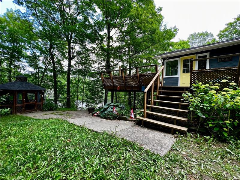 Horseshoe Lake Cottage Parry Sound Cottage Rental PL38353 CottagesInCanada