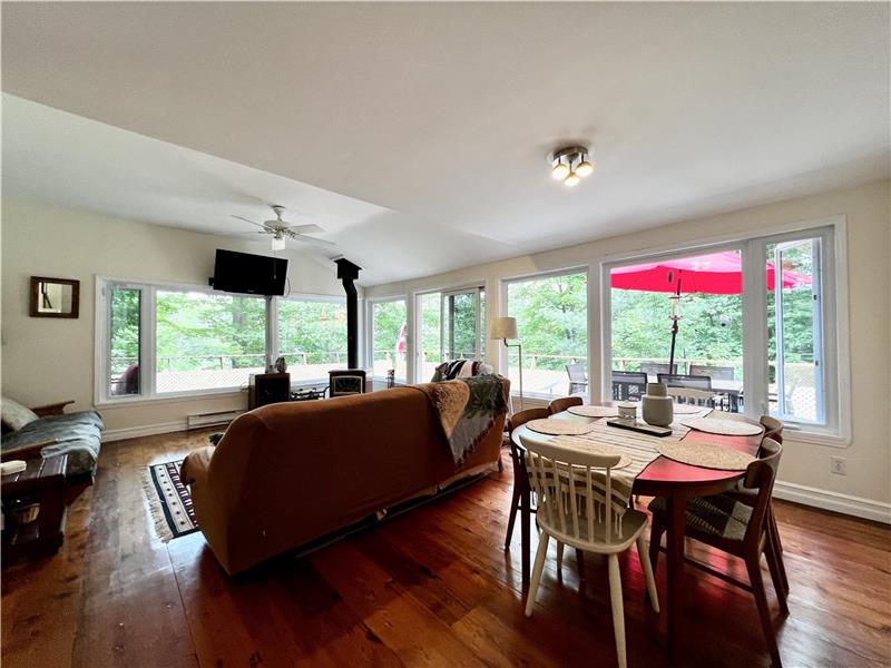 Horseshoe Lake Cottage Parry Sound Cottage Rental PL38353 CottagesInCanada