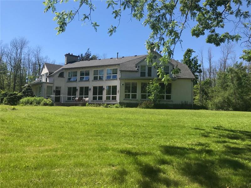 Luxury cottage with a Private Beach Crystal Beach Cottage Rental GL