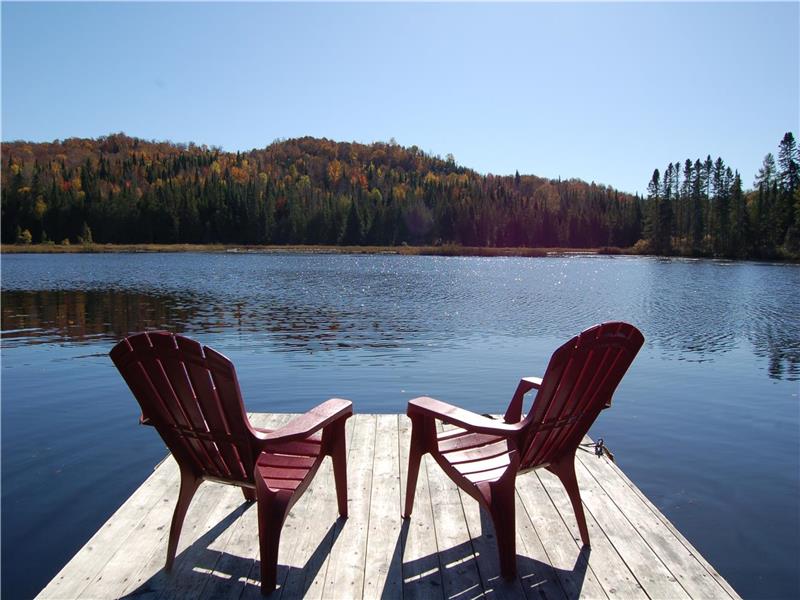 Lakefront Cottage with Heated Pool, SteAgathedesMonts Cottage