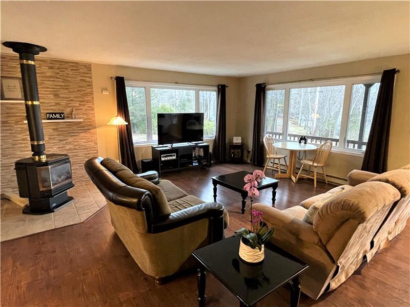 Bliss Cottage Bowman Cottage Rental GL38627 CottagesInCanada