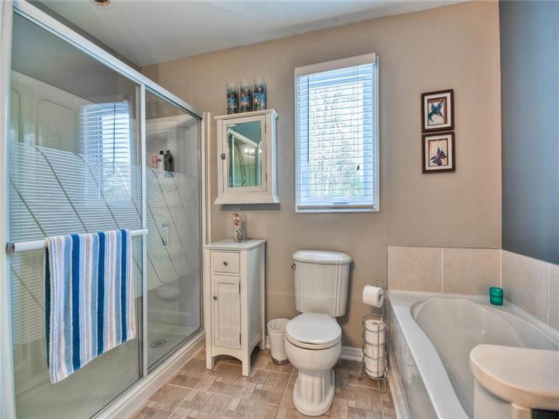 Bliss Cottage Bowman Cottage Rental DI38627 CottagesInCanada