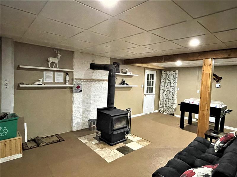 Bliss Cottage Bowman Cottage Rental DI38627 CottagesInCanada