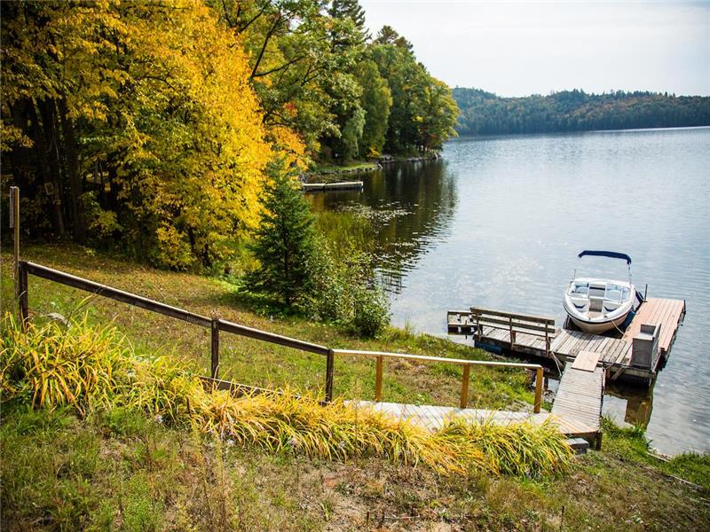 Bliss Cottage Bowman Cottage Rental DI38627 CottagesInCanada