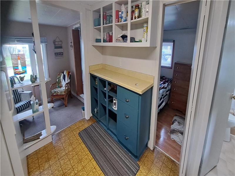 Rustic Cottage in Erieau Erieau Cottage Rental GL38643