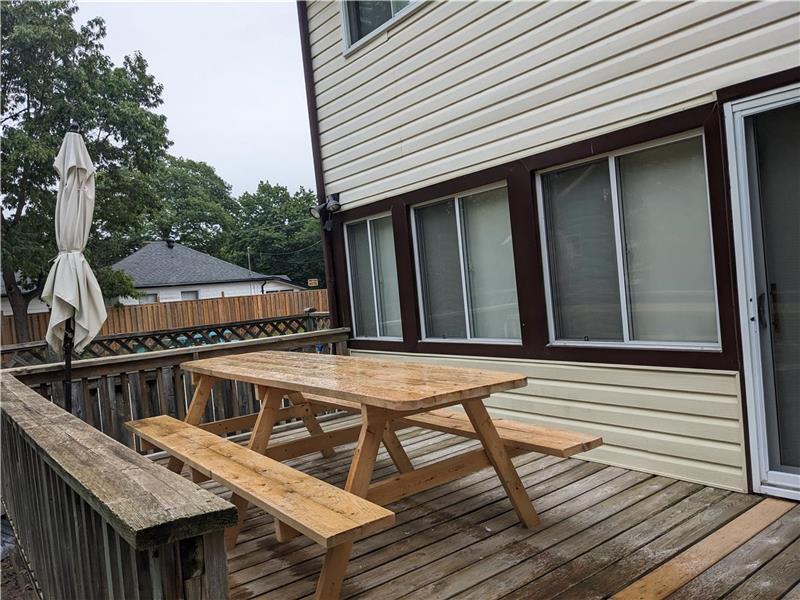 4 Bedroom house in Wasaga Beach by Wasaga Beach Cottage Rental GL