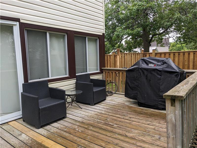 4 Bedroom house in Wasaga Beach by Wasaga Beach Cottage Rental GL