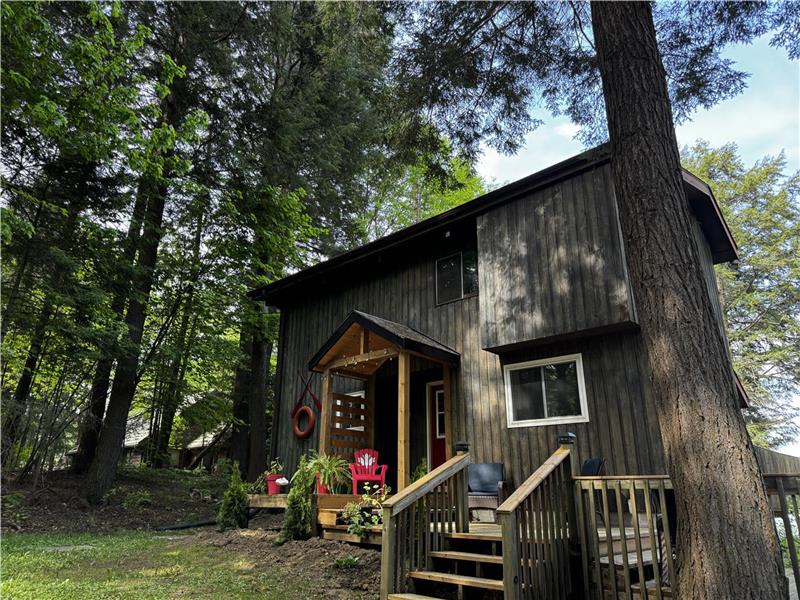 Waterfront Haven Your Private Minden Hills Cottage Rental DI38754