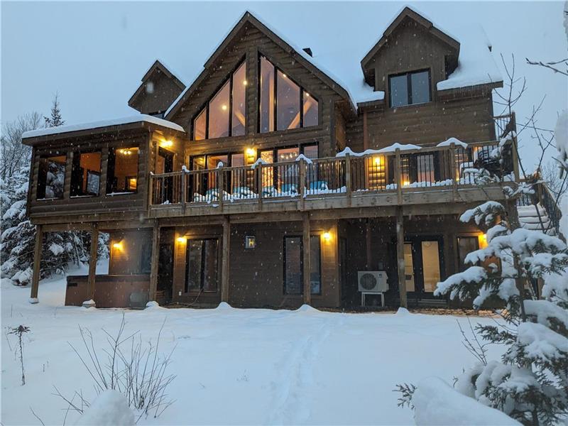 Rental cottages 6 bedrooms, 20 GrenvillesurlaRouge Cottage for