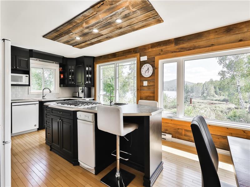 WATERFRONT COTTAGE For sale! StDonat Cottage for Sale FS39062