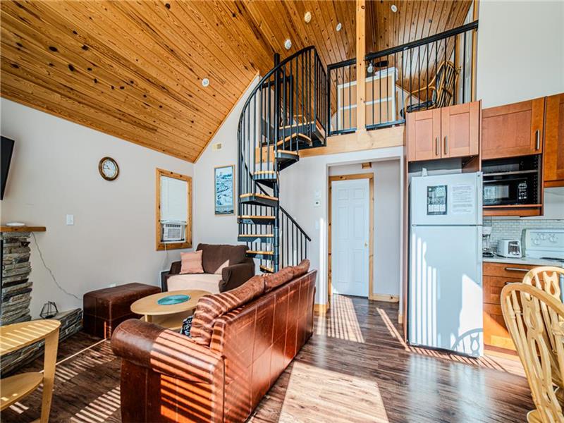 Muskoka 3bedroom chalet (Pier 100 Port Carling Cottage Rental DI