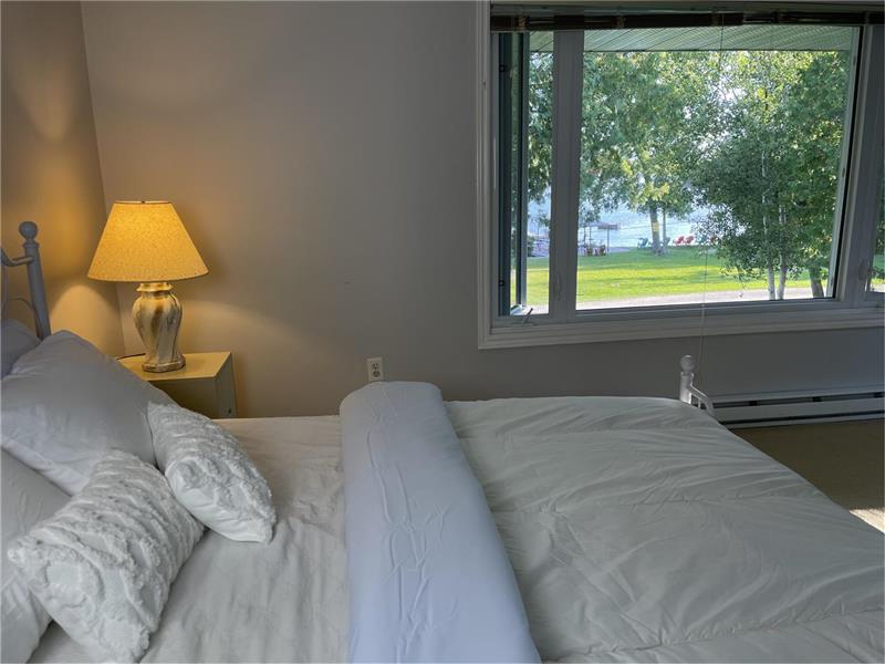 Waterfront 3bedroom House in Bobcaygeon Cottage Rental DI39084