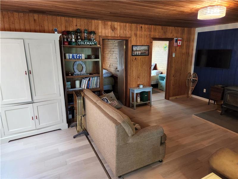 Northern Ontario Tilden Lake Marten River Cottage Rental DI39102 CottagesInCanada