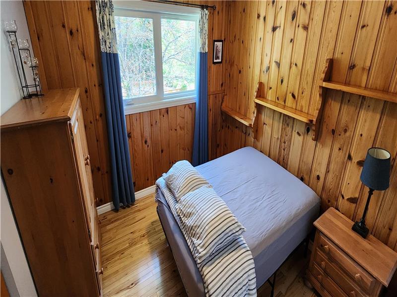 Serendipity Oaks Cottage Powassan Cottage Rental DI39108