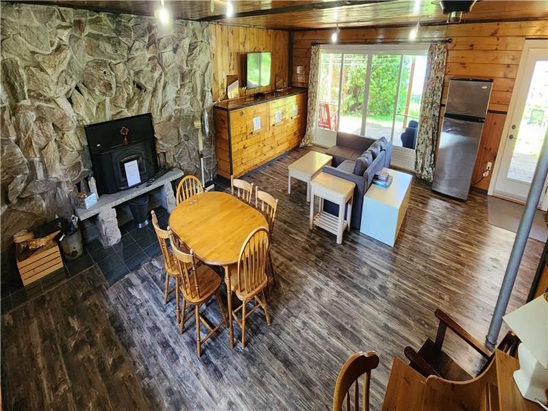 Serendipity Oaks Cottage Powassan Cottage Rental DI39108