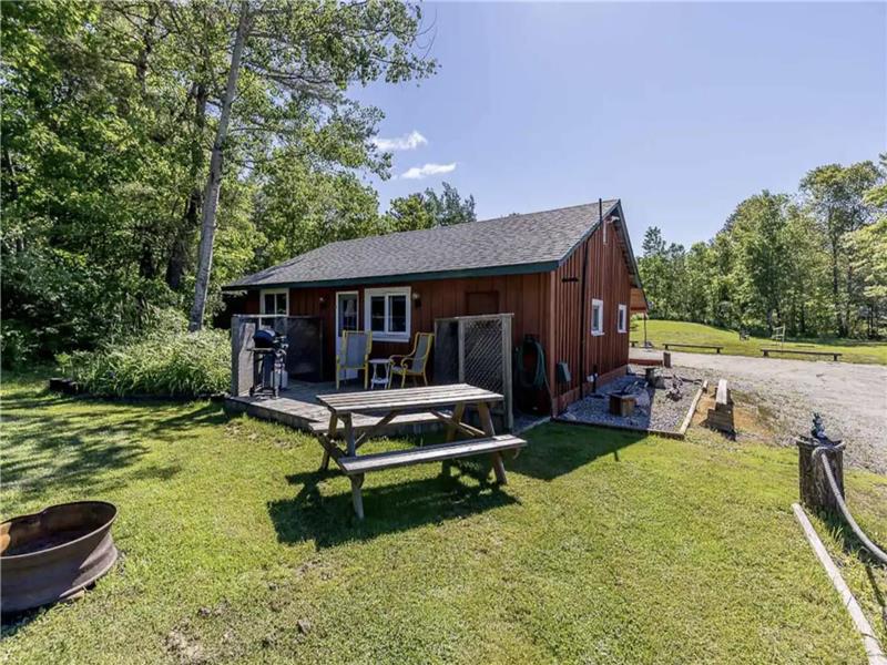 3bdrm Waterfront Cabin in Muskoka Gravenhurst Cottage Rental DI