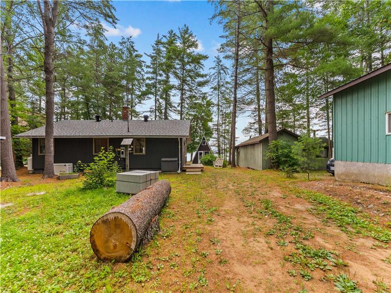 Whispering Pines Lakefront Haven Killaloe Cottage Rental PL39135