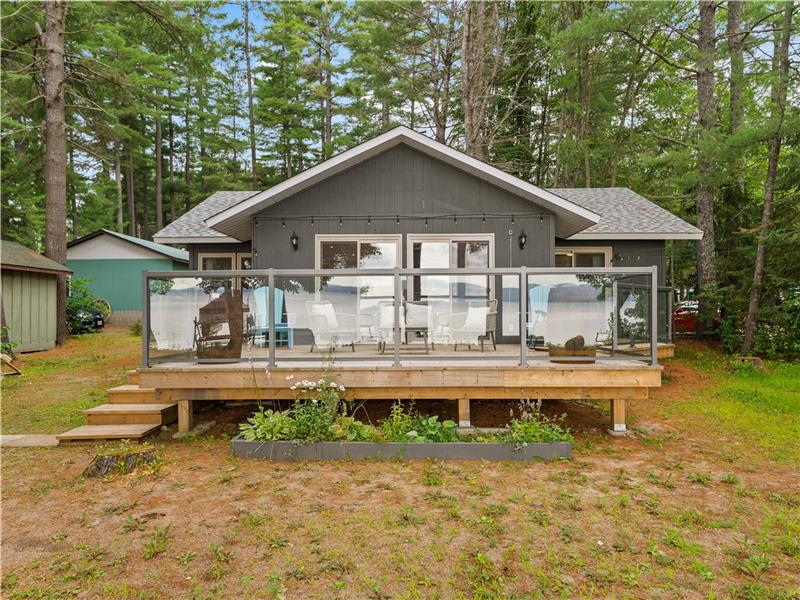 Whispering Pines Lakefront Haven Killaloe Cottage Rental PL39135