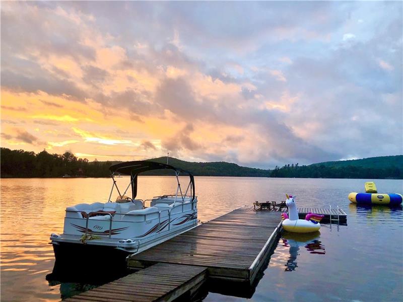 The Mainprize Luxury Waterfront Haliburton Cottage Rental PL39194