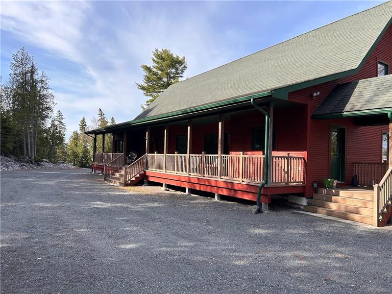 Algoma Lake House Thessalon Cottage Rental GL39357 CottagesInCanada