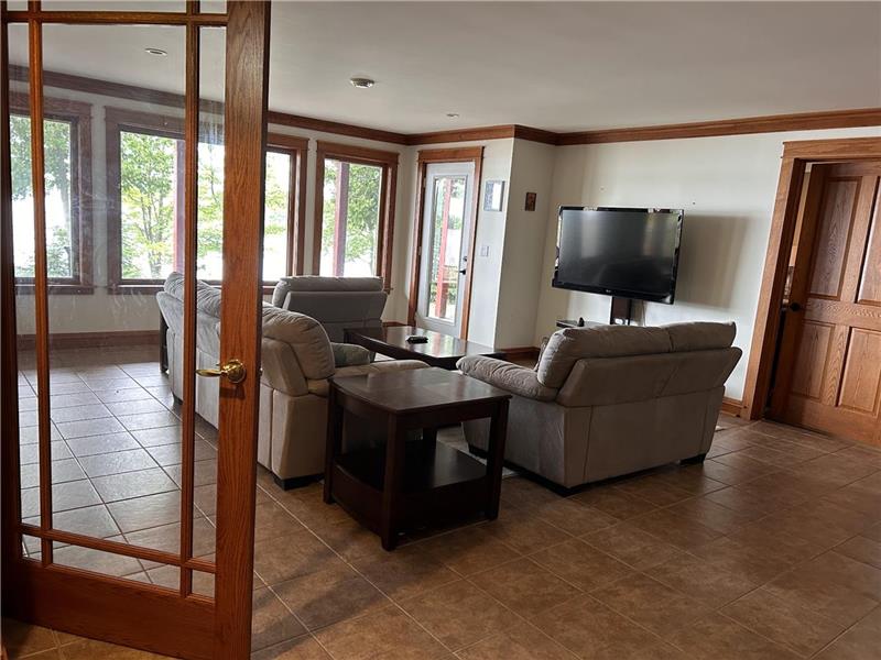 Algoma Lake House Thessalon Cottage Rental GL39357 CottagesInCanada