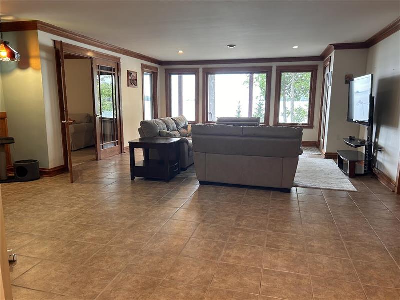 Algoma Lake House Thessalon Cottage Rental GL39357 CottagesInCanada