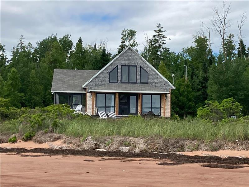 Secluded Cottage on Private Beach Montague Cottage Rental PL39539