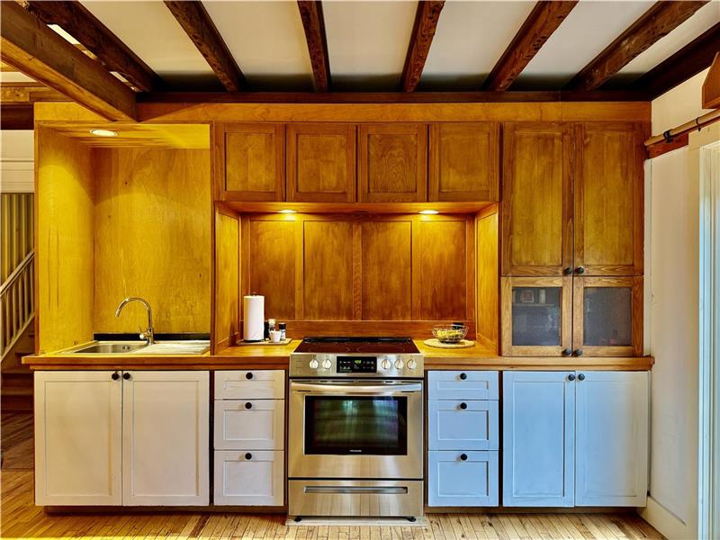 Rose CottageCharming, Comfortable Wolfville Cottage Rental GL