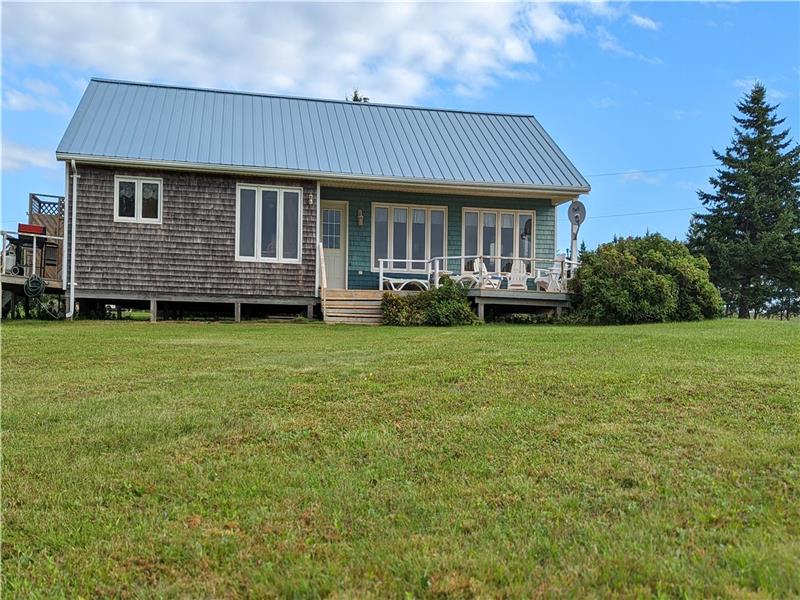 Kathleen's Beach House Bedeque Cottage Rental GL39813