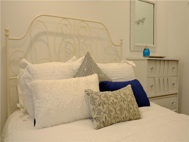 Gable Cottage Rideau Ferry, ON Rideau Ferry Cottage Rental DI39878