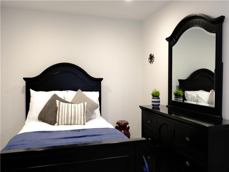 Gable Cottage Rideau Ferry, ON Rideau Ferry Cottage Rental DI39878