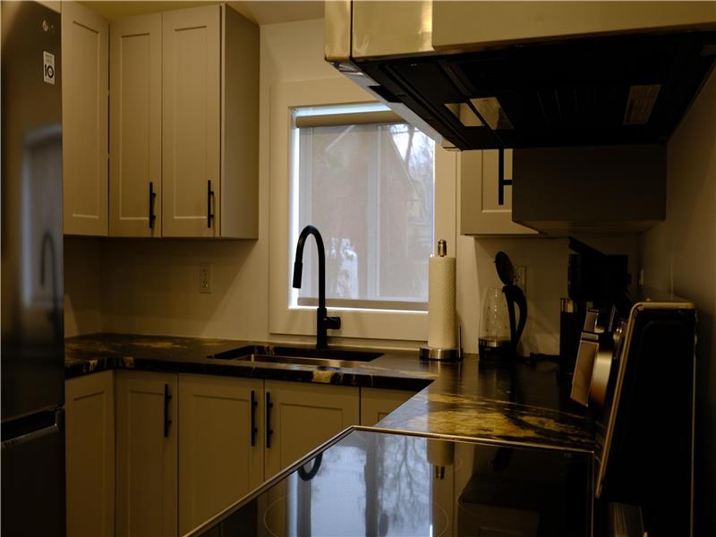 Gable Cottage Rideau Ferry, ON Rideau Ferry Cottage Rental DI39878