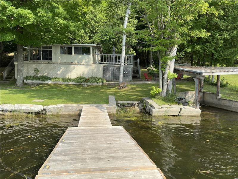 Adam Lake Unplugged Rideau Ferry Cottage Rental GL39883