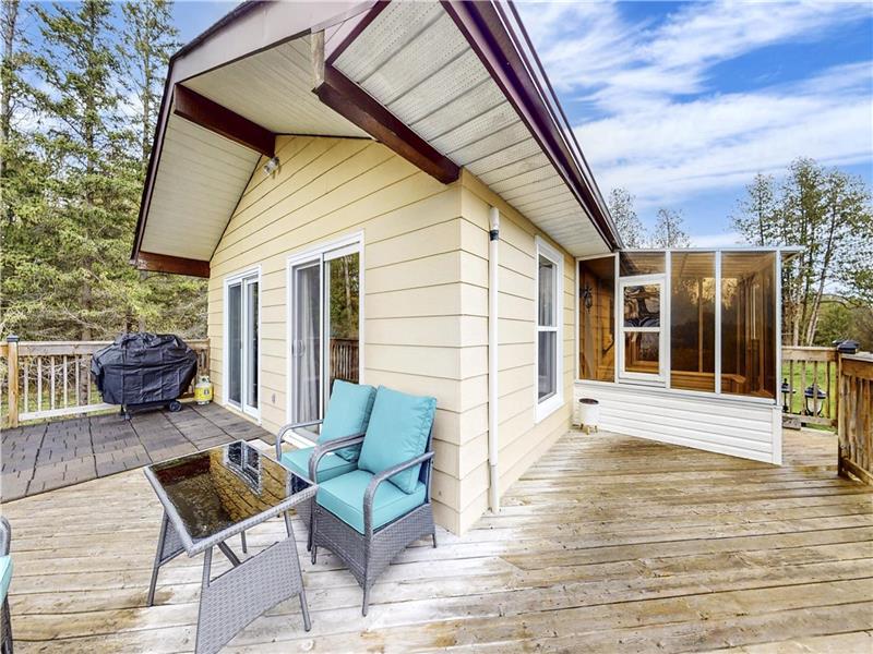 Waterfront Cottage w/ Heating + Kirkfield Cottage Rental GL39894