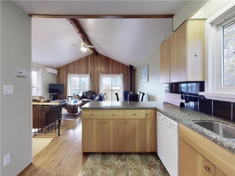 Waterfront Cottage w/ Heating + Kirkfield Cottage Rental GL39894