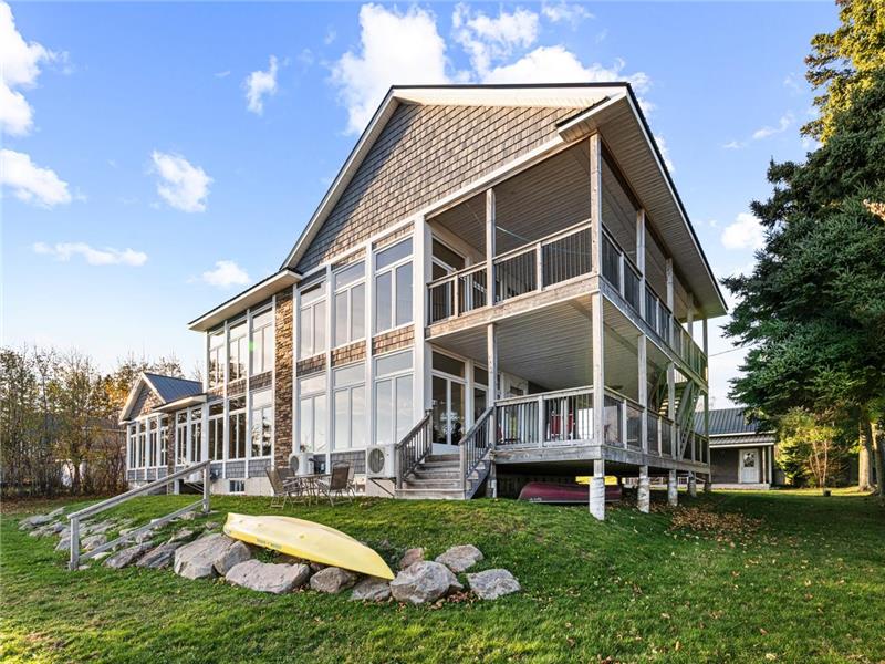 Waterfront Rental Shediac Shediac Cottage Rental PL39945