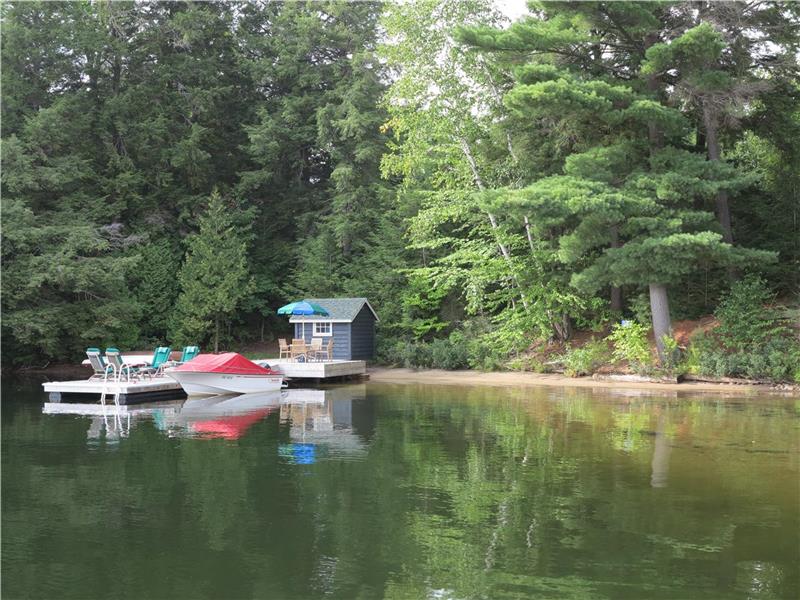 Cottage Retreat on Kawagama Lake on Dorset Cottage Rental DI39983