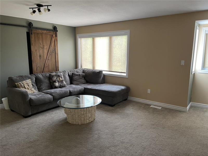 Sunset Oasis Bonfield Cottage Rental DI40007 CottagesInCanada