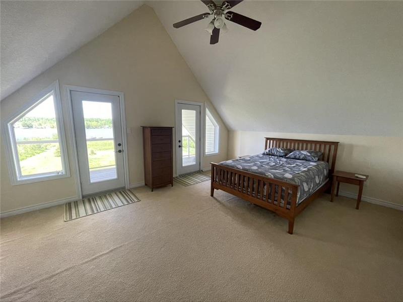 Sunset Oasis Bonfield Cottage Rental DI40007 CottagesInCanada